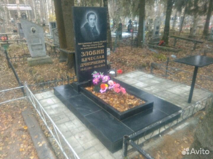 Памятники Ведём работы из природного камня