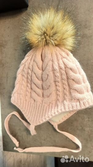 Шапка для девочки зимняя на 4-5 лет