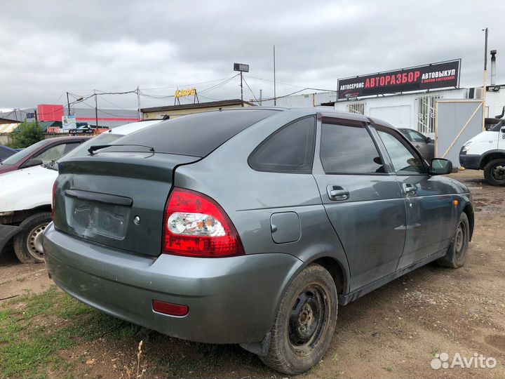 LADA priora хэтчбек в разбор