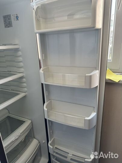 Холодильник general electric side by side