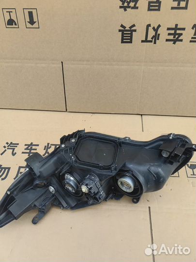 Фара правая Toyota Corolla E15 2006-8113002B10