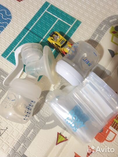 Молокоотсос Avent ручной и бутылочка