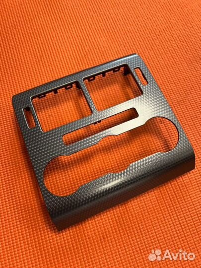 Декоративная накладка центральной консоли Land