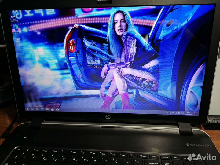 HP pavilion 17-f210ur AMD A10-7300/4x3,2Ghz turbo