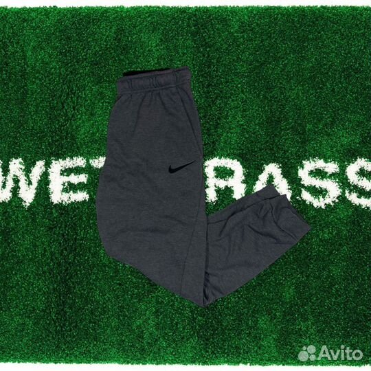 Спортивки Nike