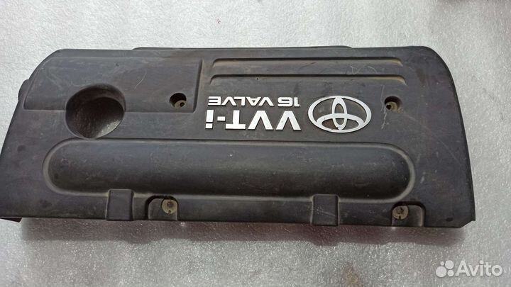 Крышка двигателя декоративная Toyota Corolla verso