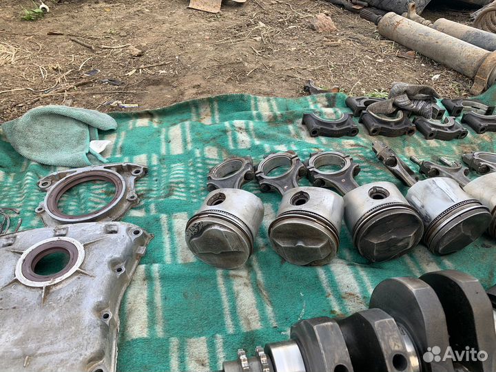 Коленвал и поршня m30b28