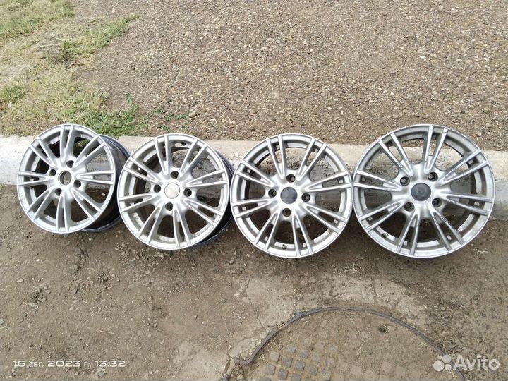Литые диски r 15