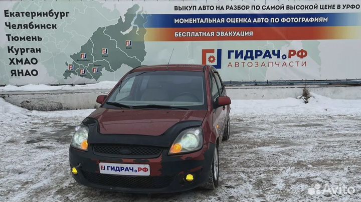 Стекло кузовное глухое правое Ford Fiesta (Mk VI)