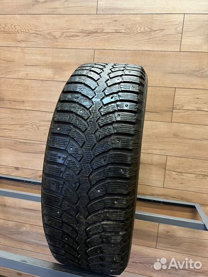 Bridgestone Blizzak Spike-01 245/65 R17