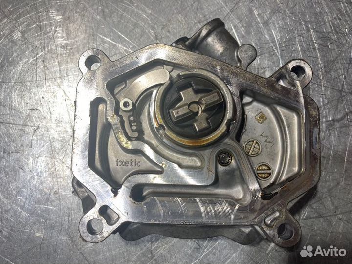 Насос вакуумный Mercedes C-Class W204 M274 1.6I