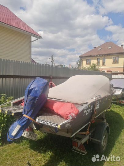 Моторная лодка fortboad 430 с мотором Mercury 20