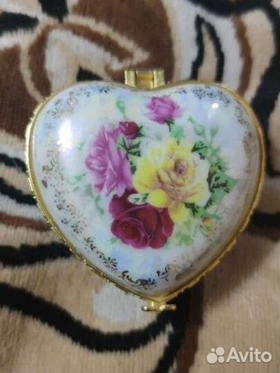 Шкатулки для украшений