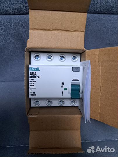 Выключатель дифференциального тока DEKraft 4P 40А