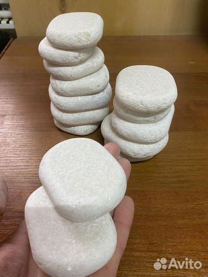 Камни тёмный змеевик,белый мрамор жадеит для спа