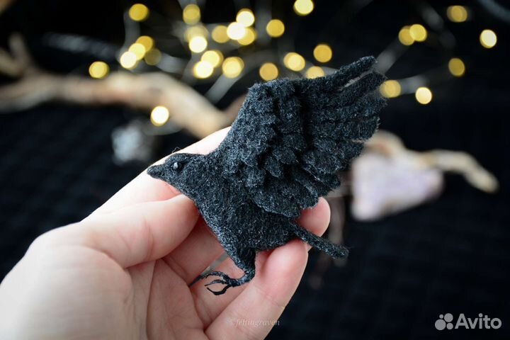 Брошь - значок Ворон