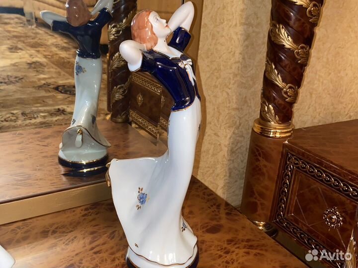 Фарфоровая статуэтка Чехия
