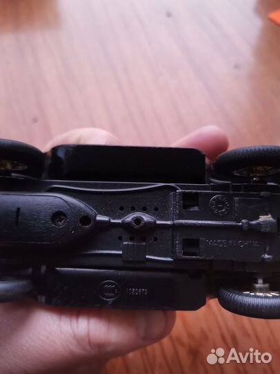 Модель автомобиля металл