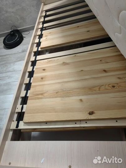 Кровать с матрасом бу 200х90