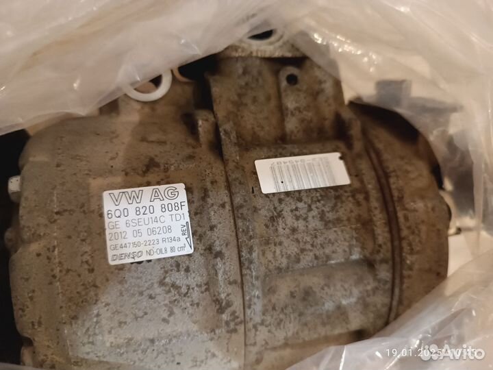 Компрессор кондиционера VAG