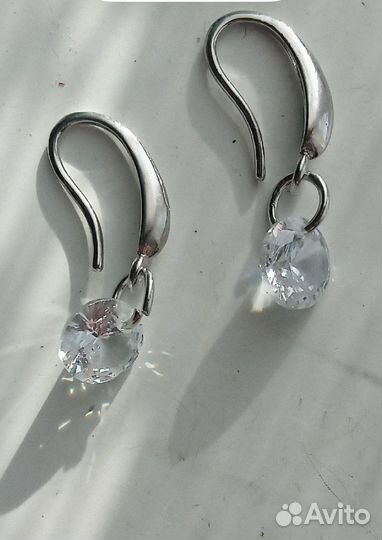Серьги и колье с цирконами, комплекты