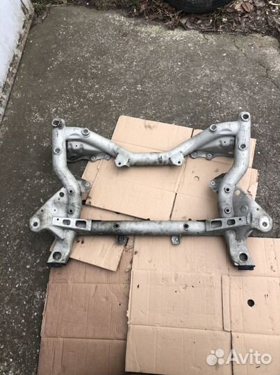 Балка подрамник передний Mercedes Benz w212 E212