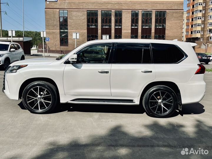 Lexus LX 4.5 AT, 2019, 313 000 км