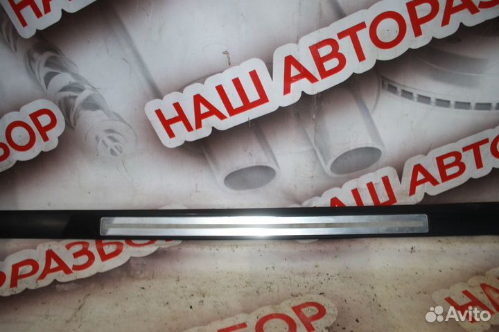 Накладка на порог салона комлект Audi A8 D3