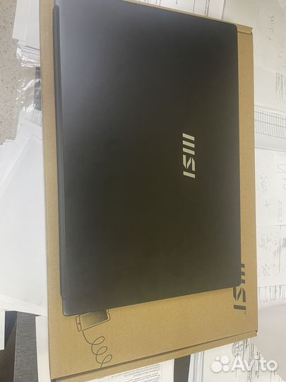 Ноутбук MSI 8 ядер, 12Gen