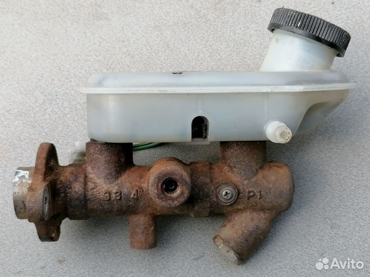 Главный тормозной цилиндр Mazda Bongo