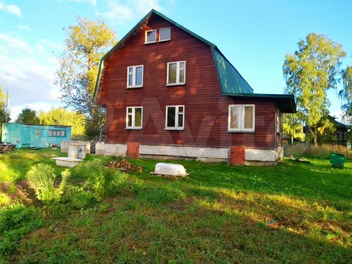 Дом 150 м² на участке 1 сот.