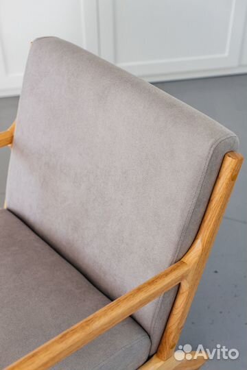 Кресло в скандинавском стиле