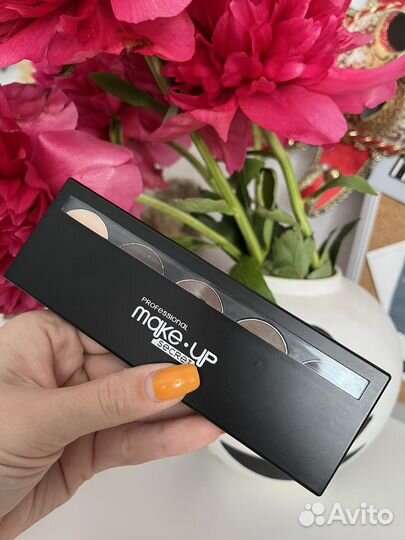 Палетка для бровей Make Up Secret 01