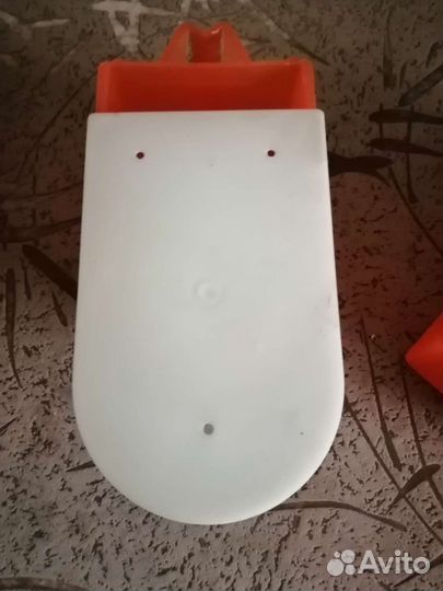 Контейнеры для непищевых продуктов и инструментов