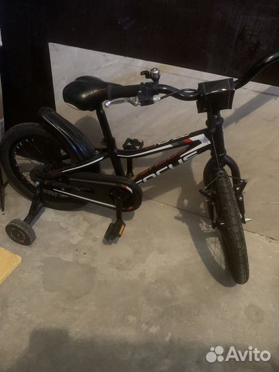 Детский трехколесный велосипед