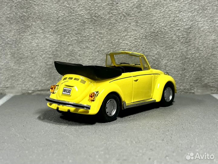 Коллекционная модель VW Beetle 1:43 Cararama