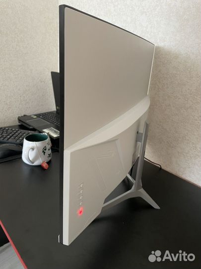 Монитор ysno 27''