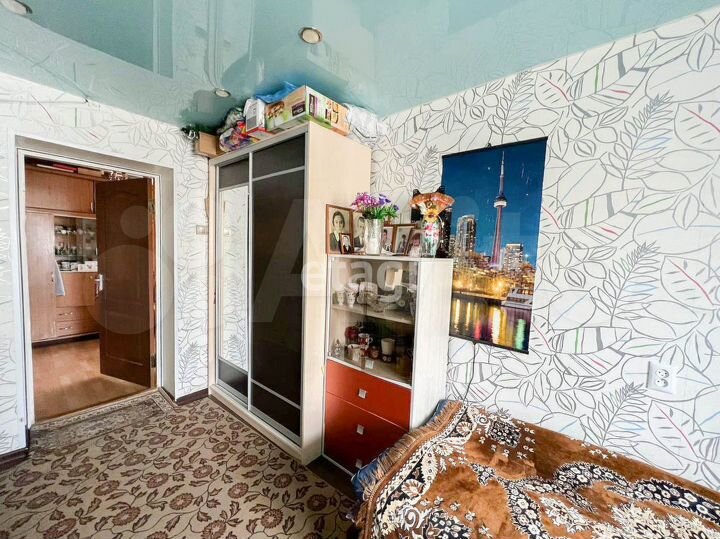 Комната 25 м² в 8-к., 4/5 эт.