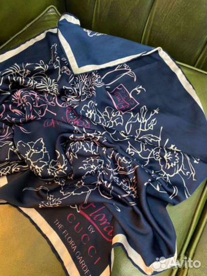 Платок шелковый 95см gucci flora италия