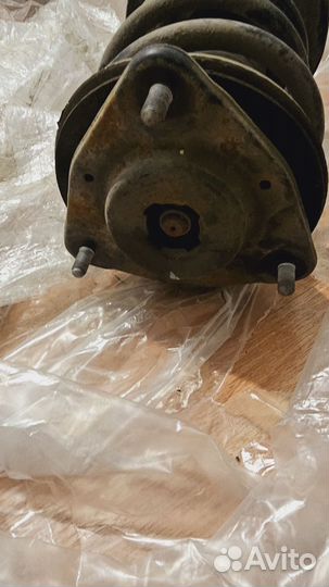 Стойка правая Toyota Rav4