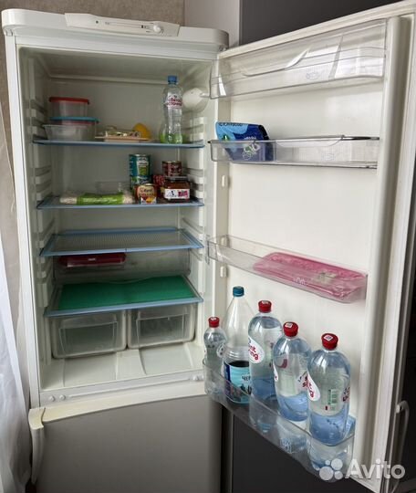 Холодильник Indesit