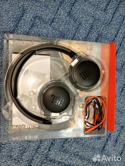 JBL Tune 660NC