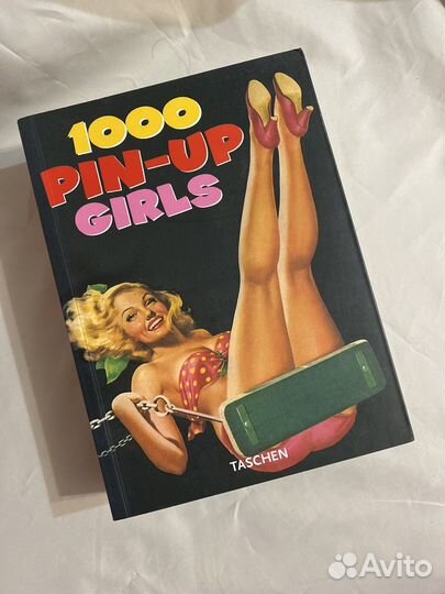Книга 1000 pin-up girls