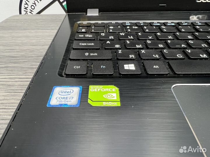 Игровой 8 ядер Core i7-7500 16Gb GT 940MX SSD+1000