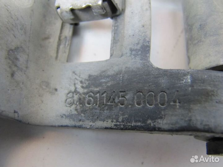 Петля капота MAN TGX