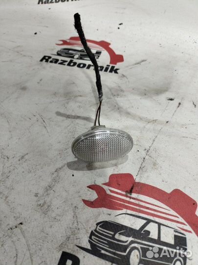 Повторитель поворота в крыло Mercedes Vito W639