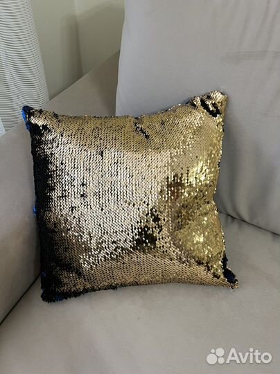 Подушка декоративная с паетками