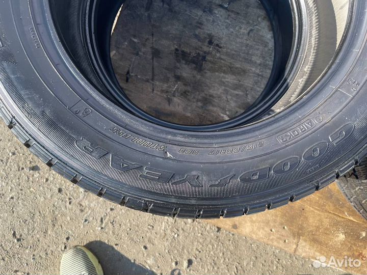 Goodyear Ice Navi Zea II 215/50 R17