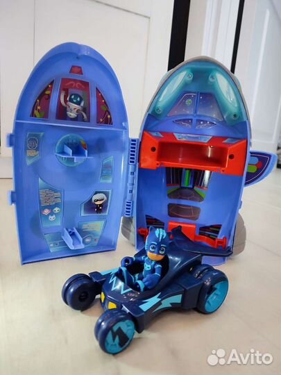 Герой в маске