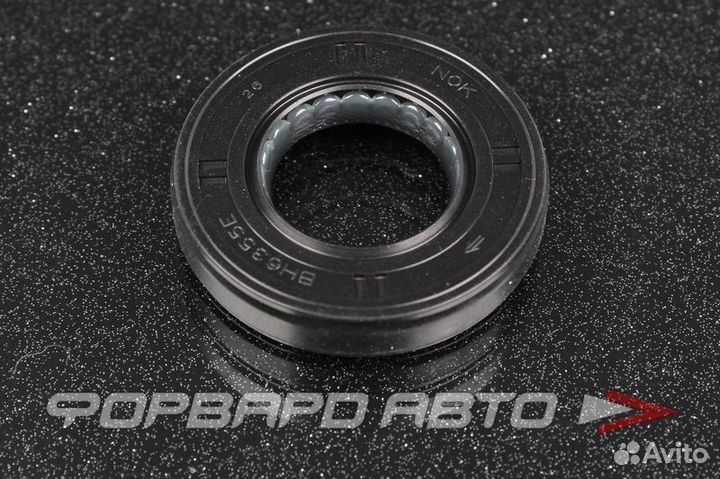 Сальник 19*37*7 (RH) рез. 91207-PWR-003 honda Япония